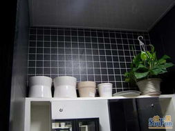 奇力珠光银白吊顶材料与室内门的和谐搭配